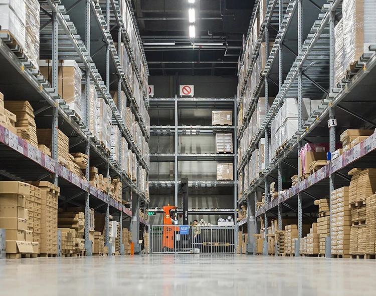 库房.jpg 库房.jpg